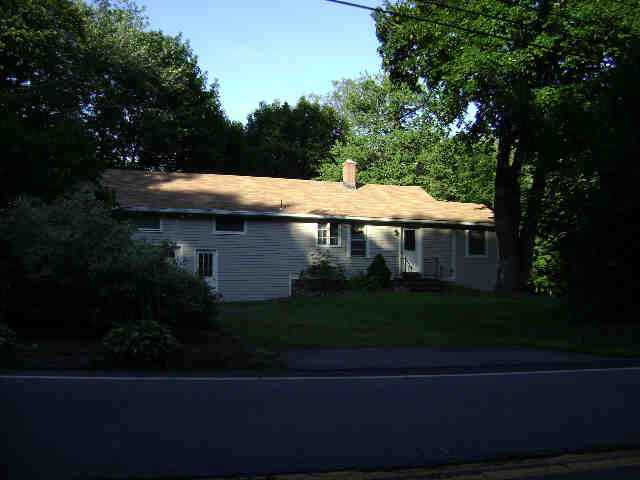Building photograph for 483 MAIN ST S